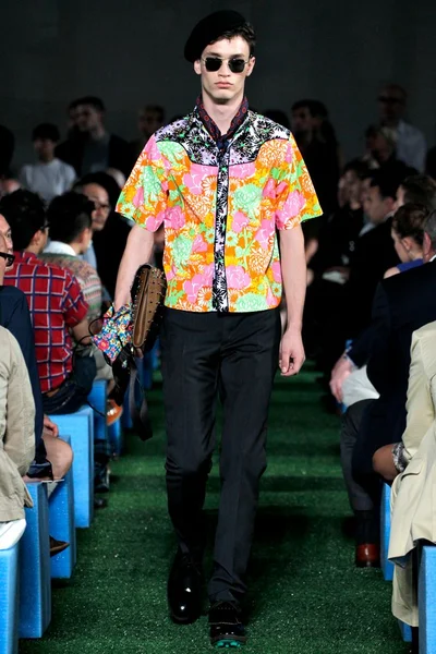 Look 27